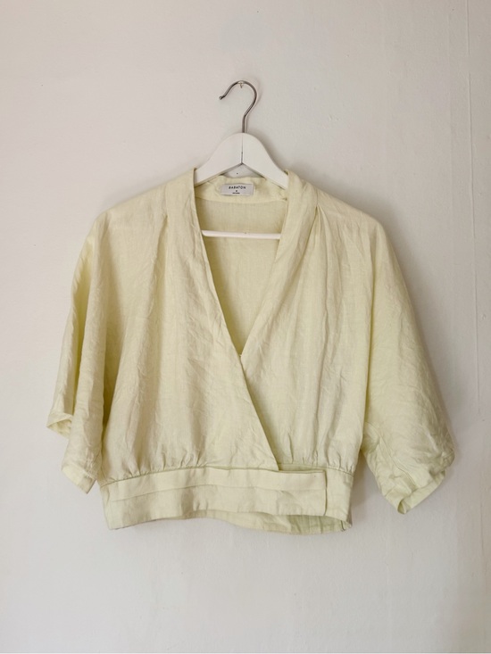 Babaton Tops - Aritzia Babaton Pale Yellow Linen V-neck Wrap Top